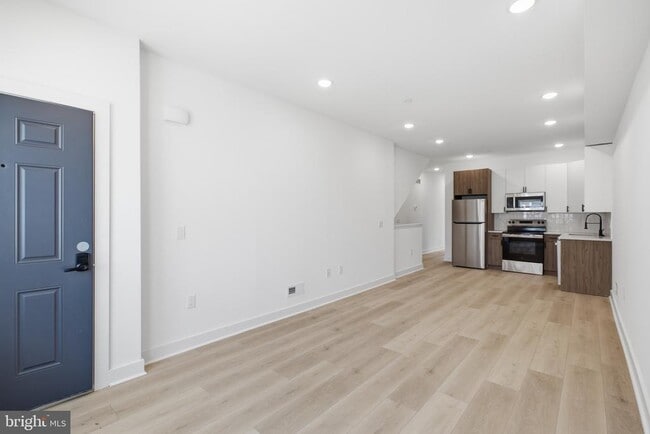 Building Photo - 2237 N 16th St Unit 1