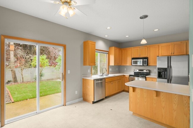 Photo - Fantastic Location - Beaverton 3 Bedroom, 2.5 Bath Townhome