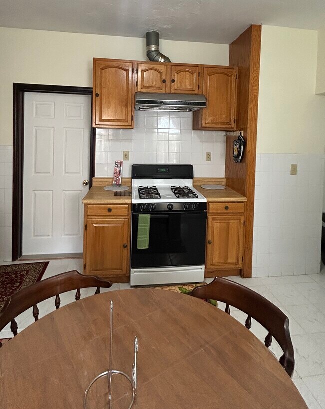 Photo - 20 Sutton St Unit #2