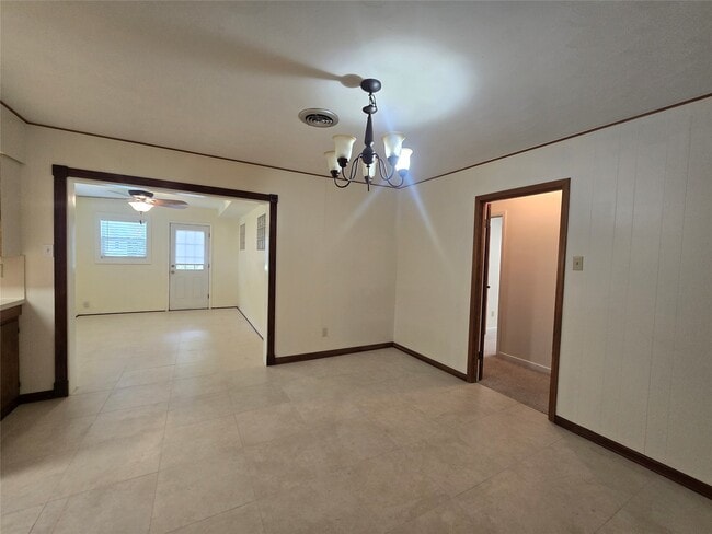 Photo - 308 Mackeral St
