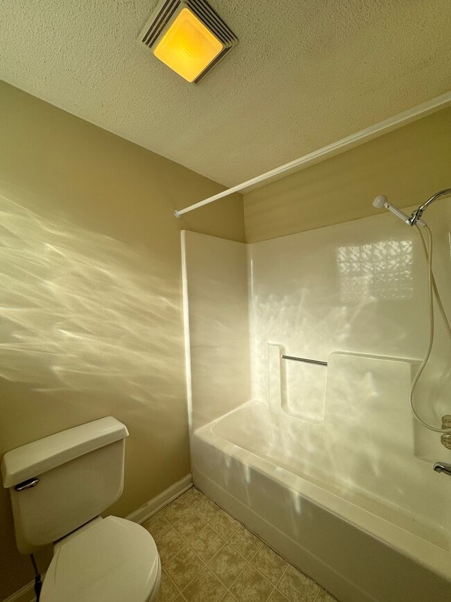 Photo - One Bedroom House in Frankfort!