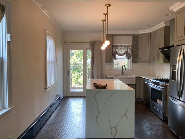 Photo - 3638 211th St