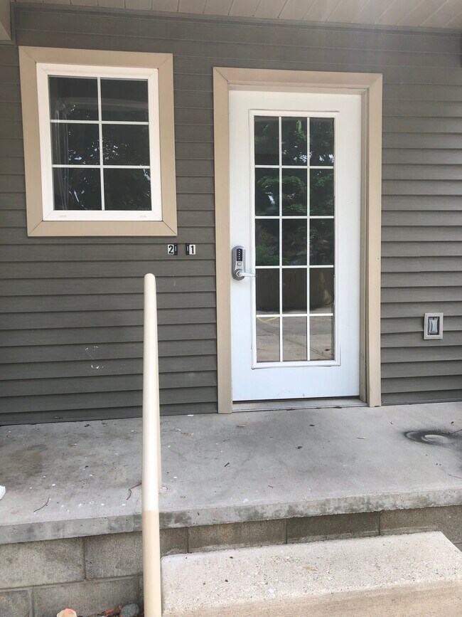 Photo - 908 S Washington St