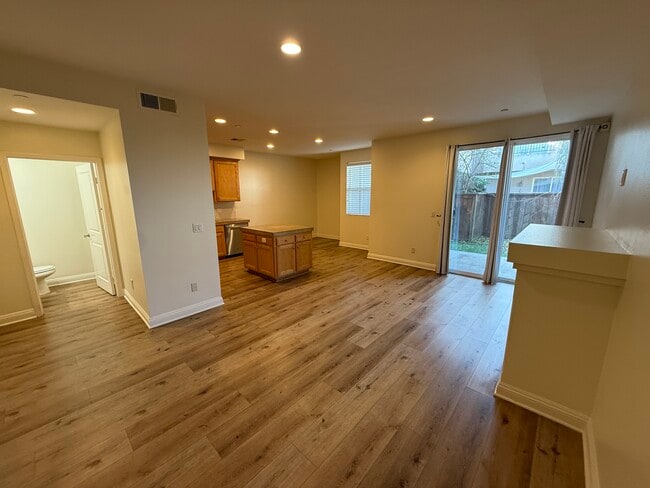 Photo - 7132 Farralone Ave