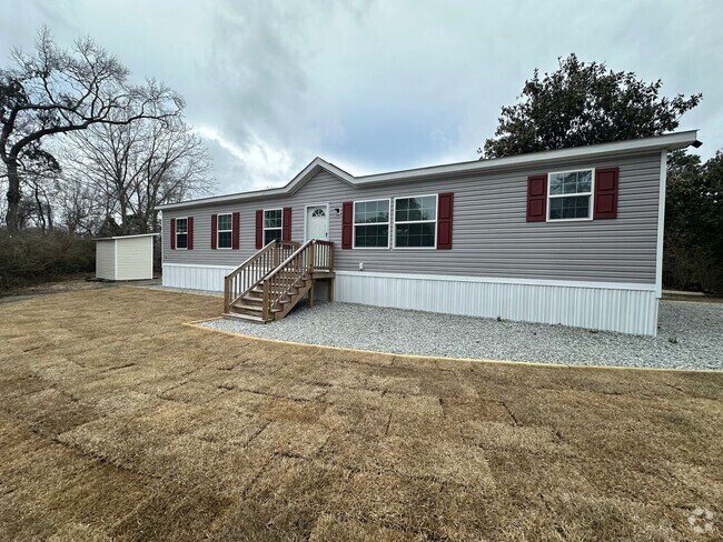 Building Photo - 3 bedroom 2 bath located in Swansboro! Rental