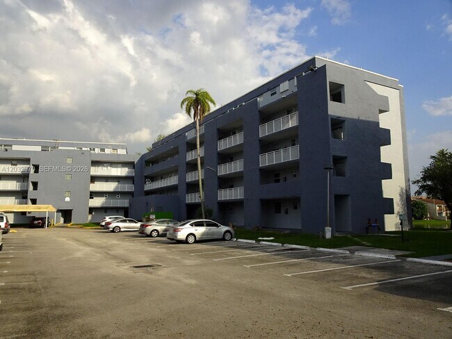 Photo - 9359 Fontainebleau Blvd Unit F109