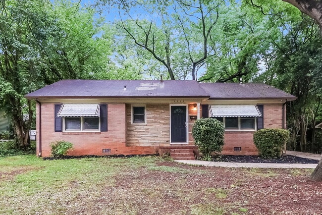 Building Photo - 3924 Broadview Dr