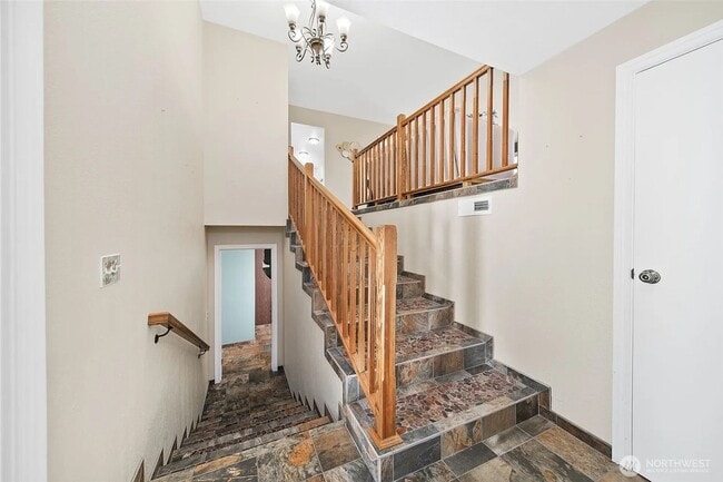 Photo - Luxury Home with Views, Maintained Pool and Yard. 5Bed, 3 Bath Great Location