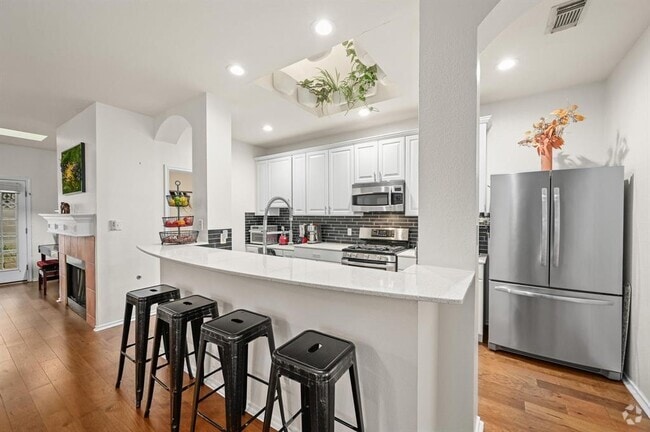 Building Photo - 2721 Kinney Oaks Ct Rental