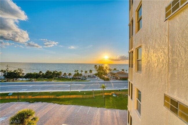 Building Photo - 5600 Bonita Beach Rd SW Unit 1002 Rental