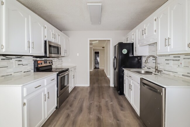 Photo - 518 Baronne St