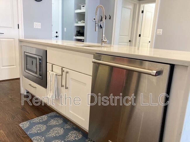 Photo - 4126 8th St NW Unit #4