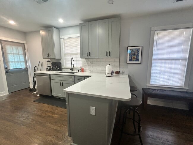 Photo - 551 Culberson St SW