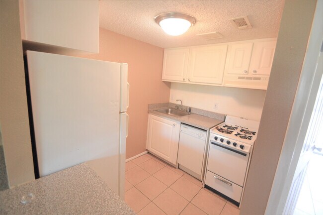 Photo - Waterside@ Cranes Roost - Includes most utilities Unit 370