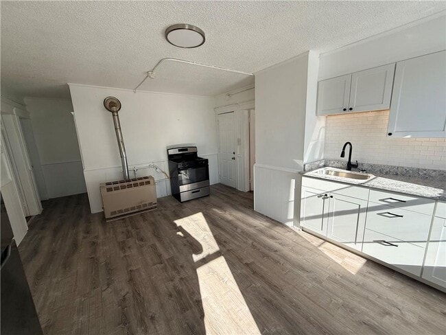 Photo - 251 Transit St