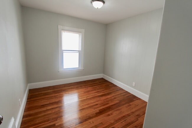 Photo - 34 Russell St Unit 2