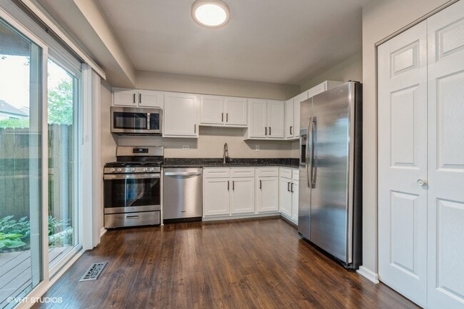 Photo - 1010 Wesley Ln