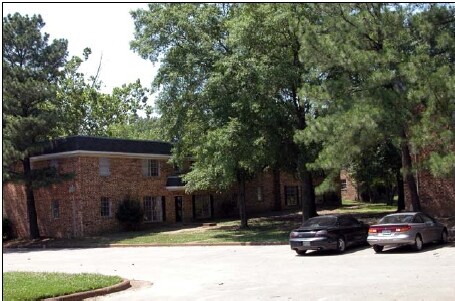 Building Photo - Maple Ridge Apartments