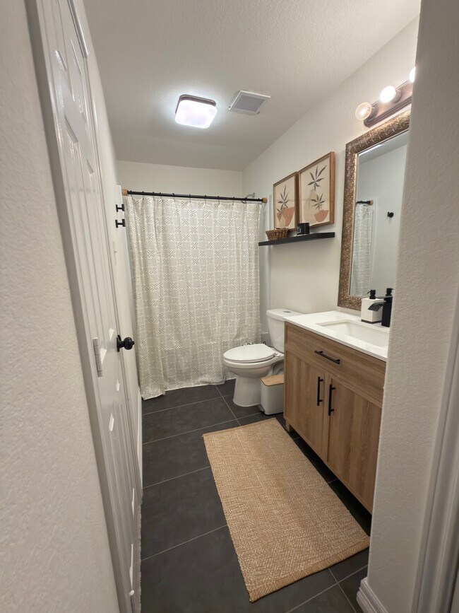 Photo - 16927 Locust Springs Dr