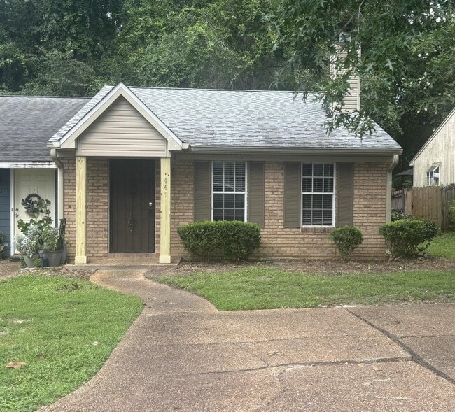 Building Photo - 447 Richview Park Cir W