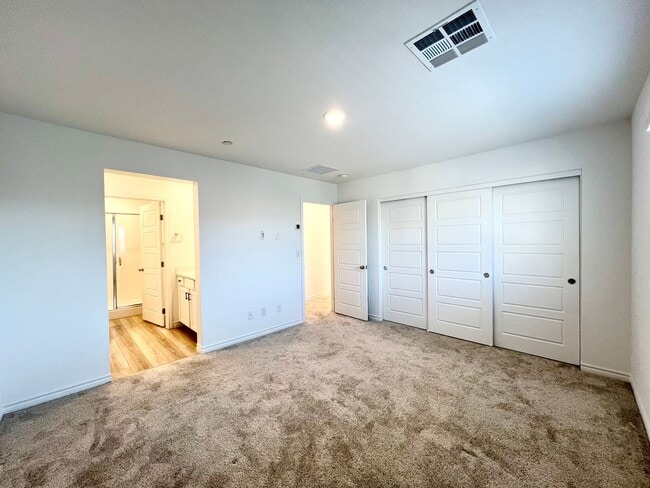 Photo - NEWER BUILD 3BD/2.5BA TOWNHOUSE IN NORTHWEST
