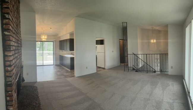 1071 - 1071 Apartment Unit 2417