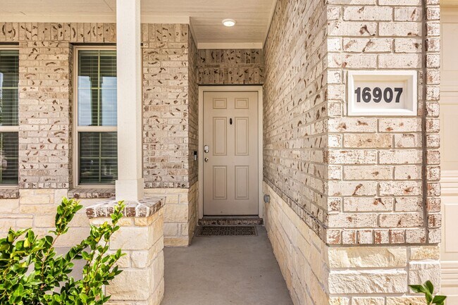 Photo - 16907 Elm Grove Rd