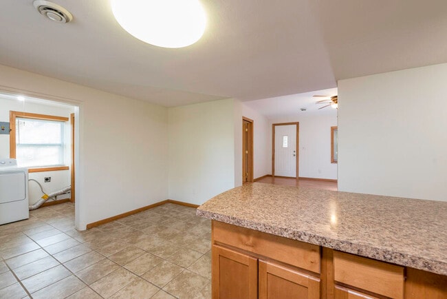 Photo - 10605 39th Ave