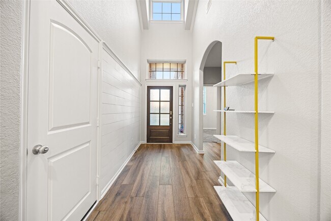 Photo - 239 Capriccio Ln