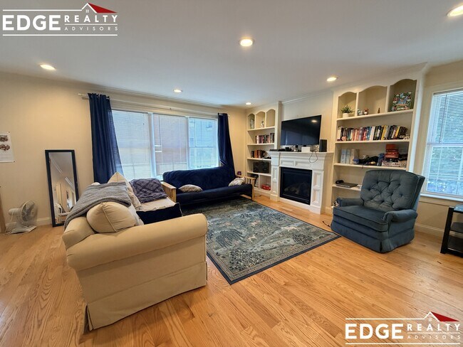 Photo - 15 Sparhawk St Unit 1