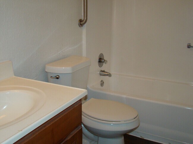 Photo - SPACIOUS 2 BED /1 BATH **HURRY!!!** ONLY ONE LEFT Unit 01-10015 - Tuscan