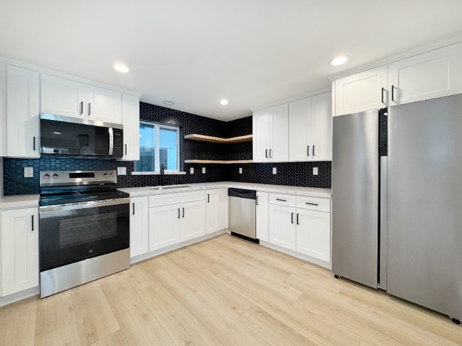 Photo - 4461 Farquhar Ave Unidad D