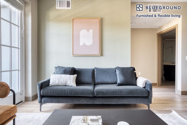 Photo - 920 Bayswater Ave Unidad FL4-ID1164