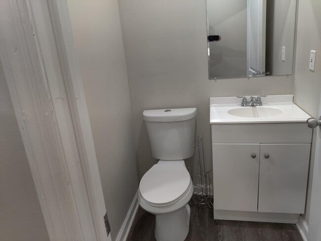 Photo - 5535 Crowson St Unidad B1