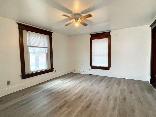 Photo - 110 W 5th Ave Unit Apt #1