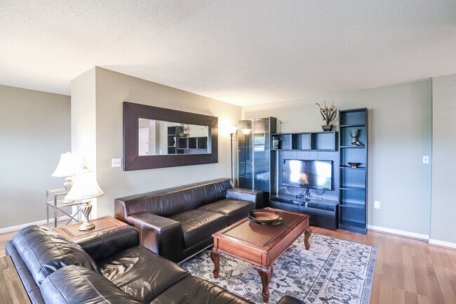 Photo - 40 Owen St Unit E12