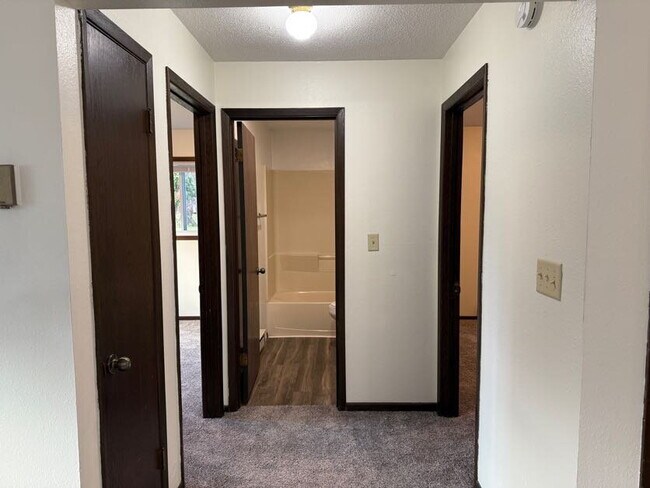 Photo - Spacious 2-Bed, 1-Bath Apartment Just 15 Minutes from Fargo Unit 2