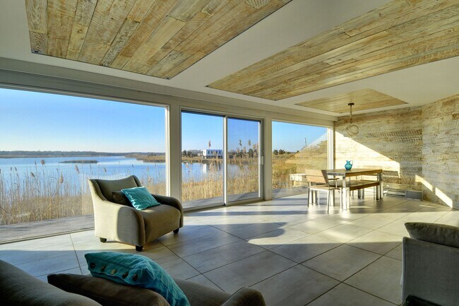 Photo - 91 Louse Point Rd