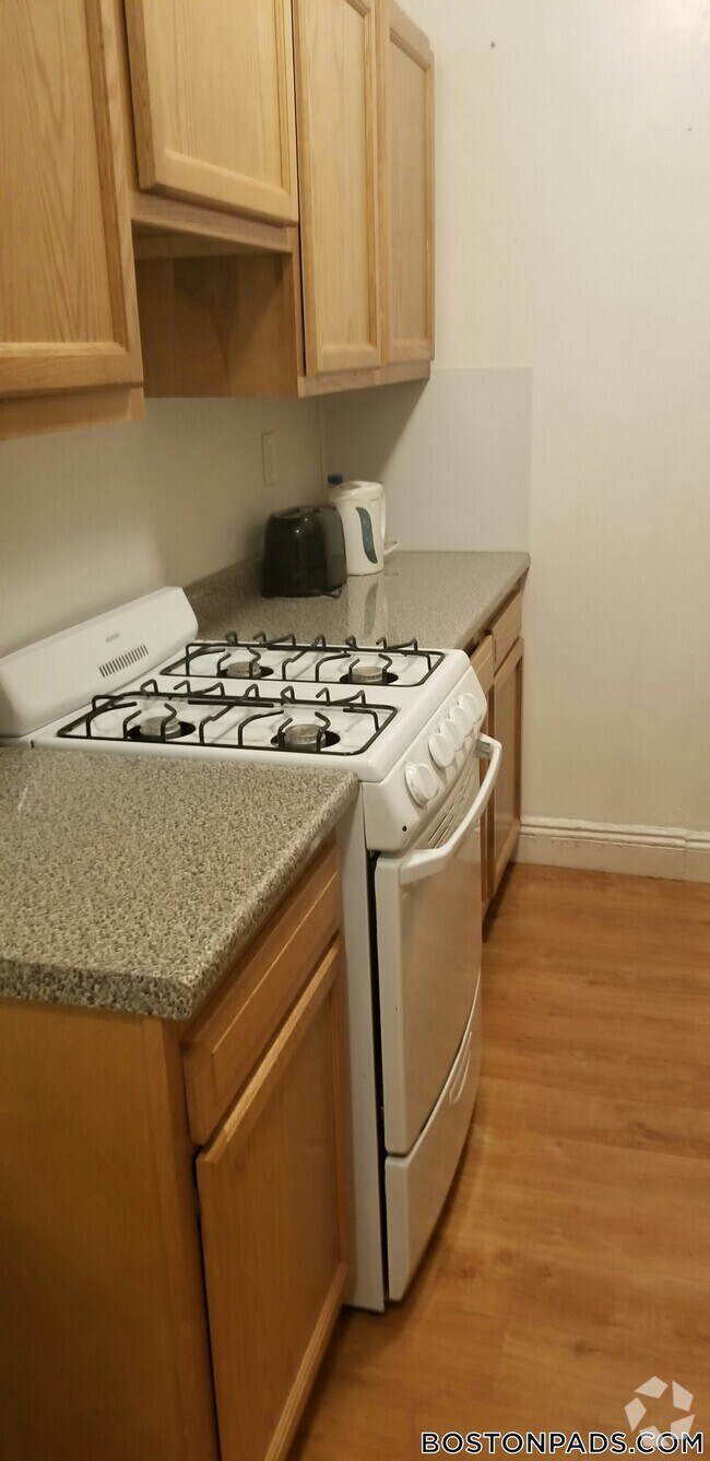 Building Photo - 1171 Boylston St Rental