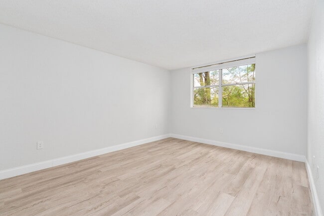 Photo - Vista Shores