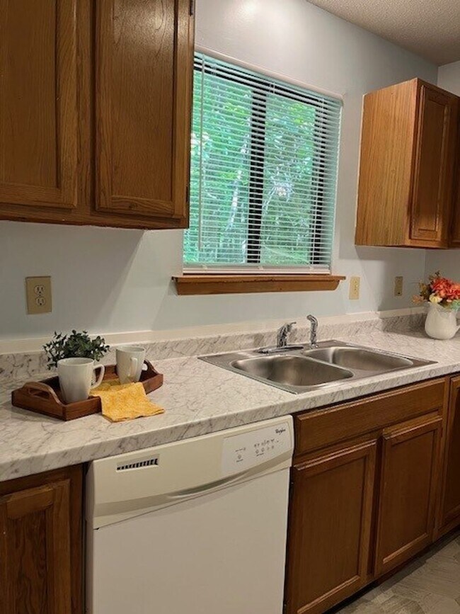 Photo - 104 Lystra Hills Ln Unidad A