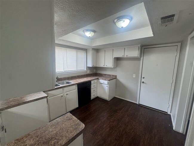 Photo - 23139 Lestergate Dr