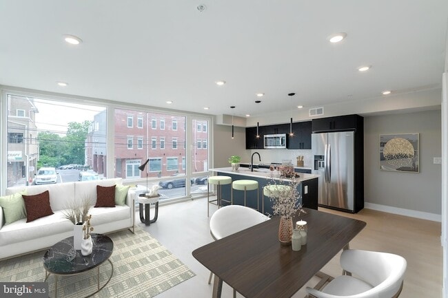 Building Photo - 6604 Ridge Ave Unit 205