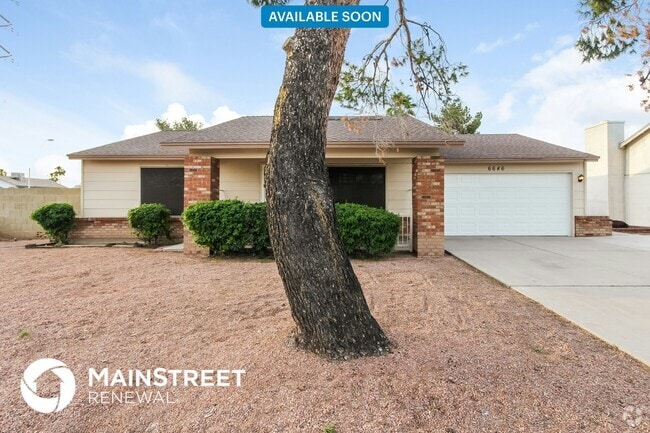 Building Photo - 6646 W Sunnyside Dr Rental