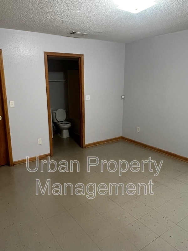 Photo - 429 Simpson Ave