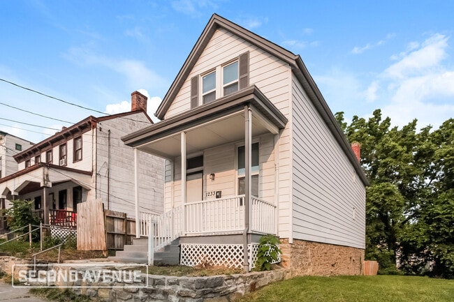 Photo - 1233 Dewey Ave