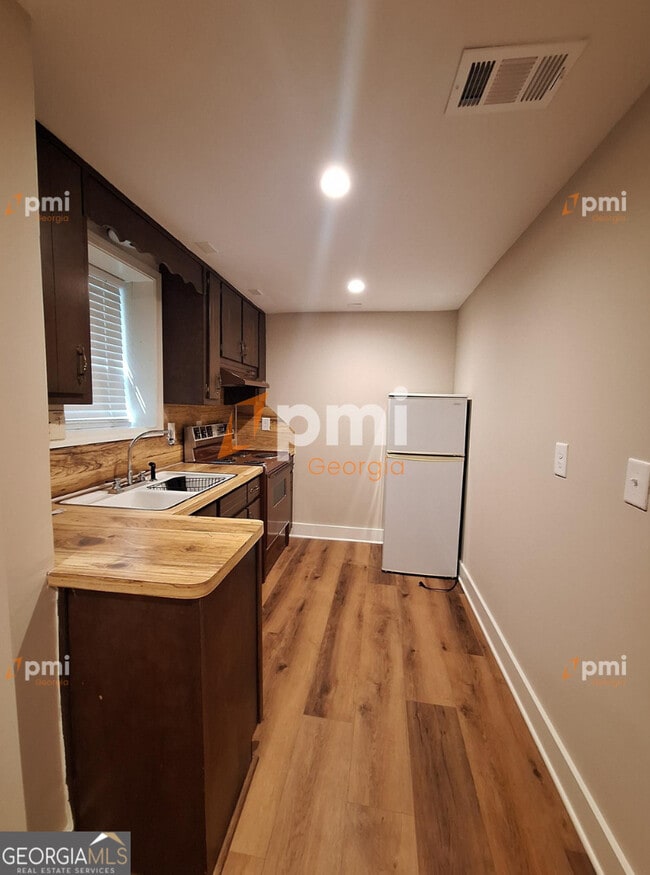 Photo - 9995 Rivertown Rd