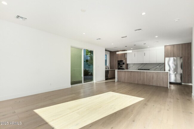 Photo - 2130 E Turney Ave