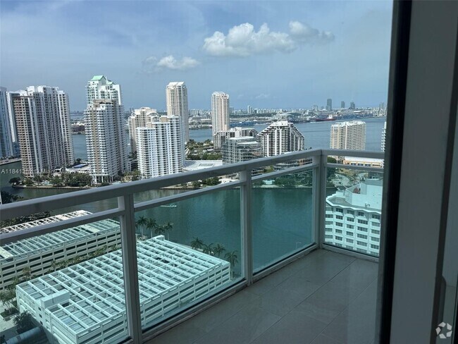 Building Photo - 950 Brickell Bay Dr Unit 3106 Rental