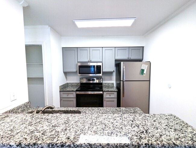 Photo - 4628 Kilcullen Dr Unit B